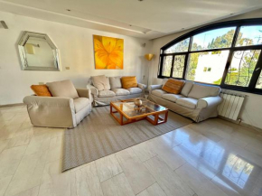 Penthouse 5 BedRooms Best Location